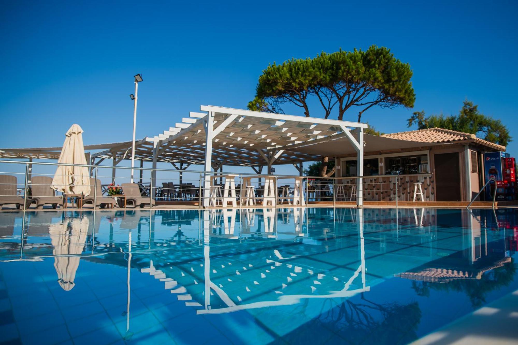 Mesogeios Hotel Marathopoli Buitenkant foto